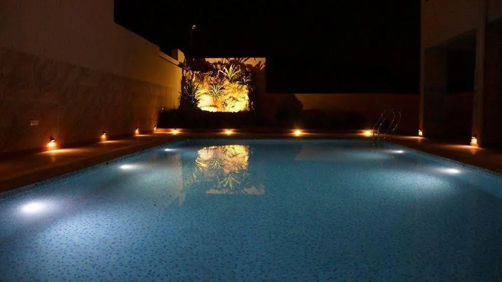 Oyo 3083 Le Grand Otel Udaipur Hindistan